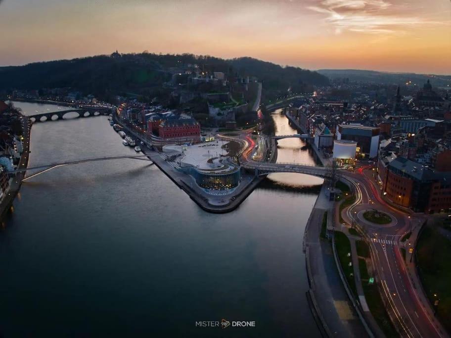Gite De Charme Bord De Meuse นามูร์ ภายนอก รูปภาพ